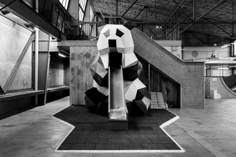 Sawfish, because it creates, based on complex triangulated shapes, solid beam and plate geometry with planar sides, which can be sawn using a saw as tool only.