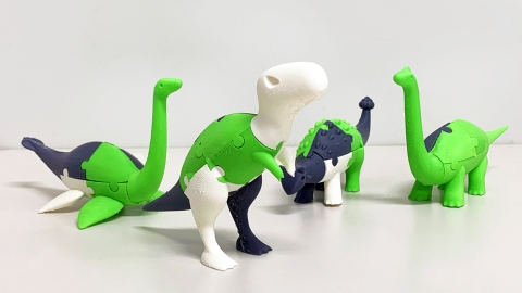 3D-printable interlocking dinosaur puzzles in 3DM(NURBS) and STL(Polygonal mesh) formats.