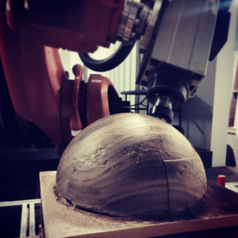 Simulate and Program any industrial robot with RoboDK. More than 30 robot manufacturers supported, such as ABB, Denso, KUKA, Fanuc, UR, Yaskawa, ...
